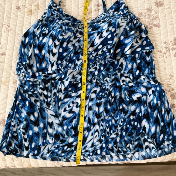 MagicSuit Chloe Tankini Top - Picture 6 of 9